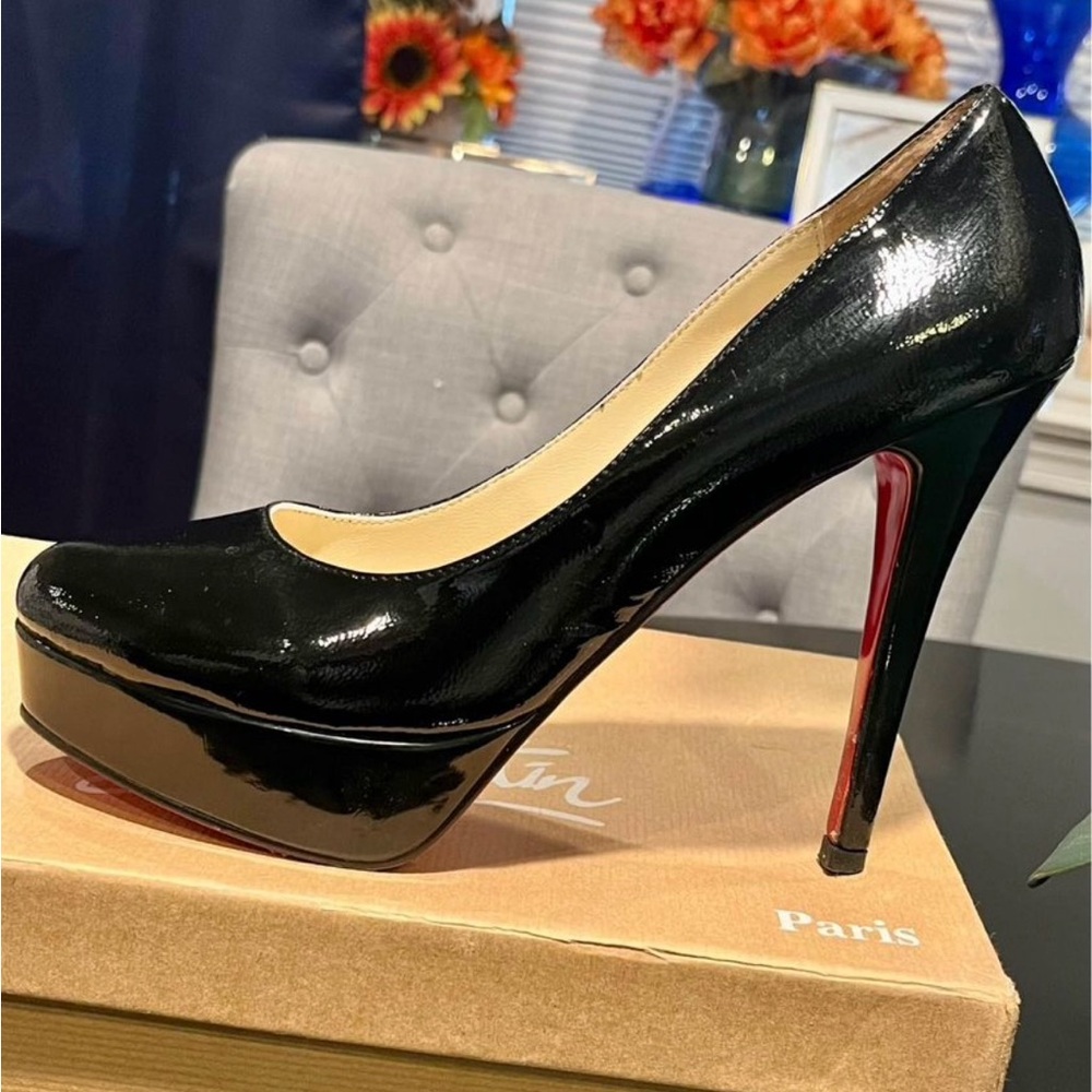 RED BOTTOMS SALE! Christian Louboutin Heels size 41/ fits US 10